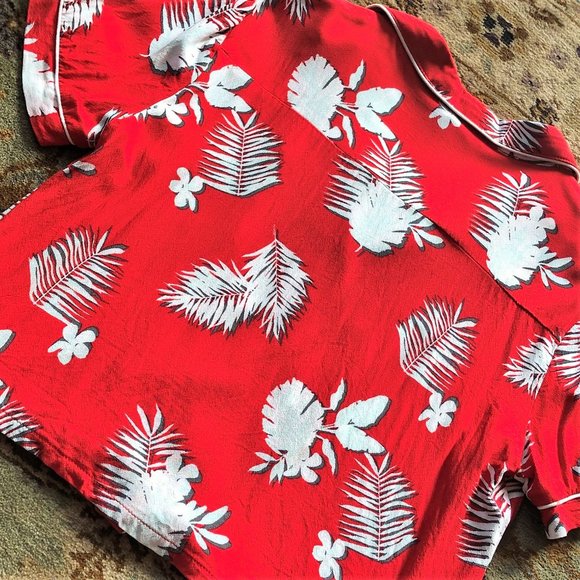 Bright Red Leaf-Print Hawaiian Crop Button-Down Shirt by Forever21 - Size Small - Picture 7 of 16